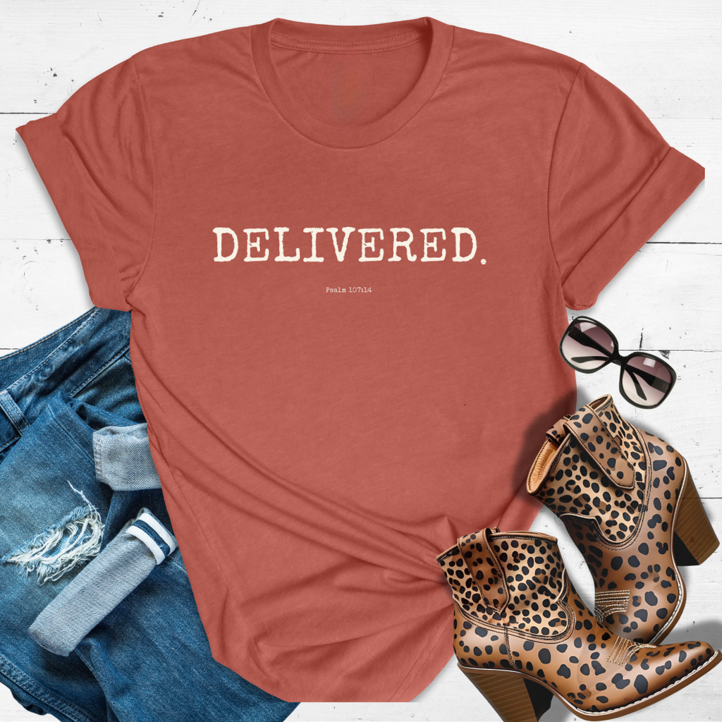 DELIVERED.™ Tee – Chains Don’t Get the Final Say